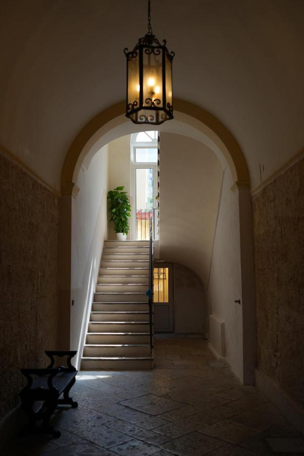 Palazzo Manzoni Apartments Bari Zewnętrze zdjęcie
