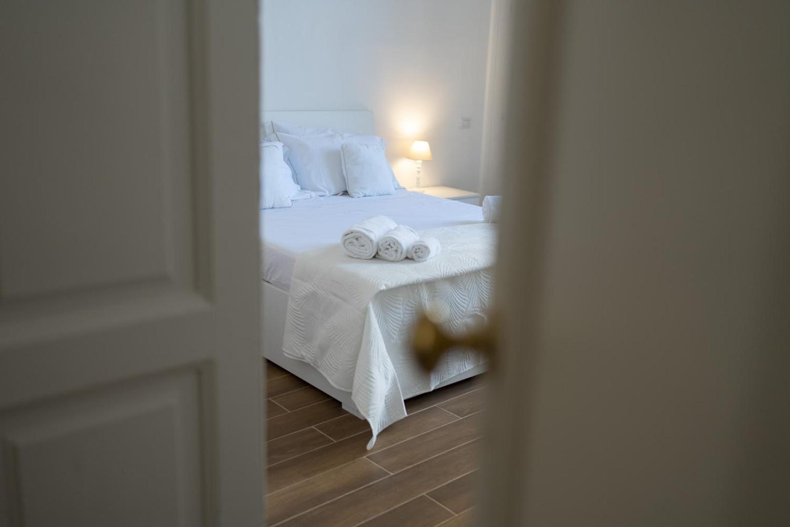 Palazzo Manzoni Apartments Bari Pokój zdjęcie