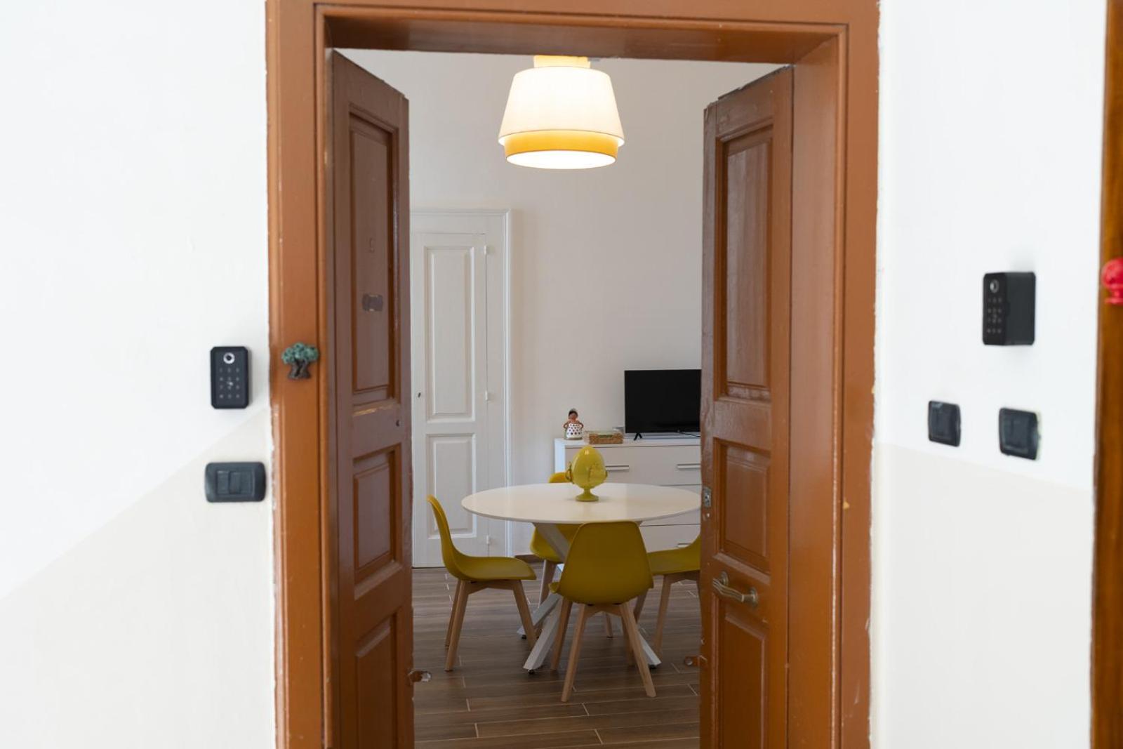 Palazzo Manzoni Apartments Bari Pokój zdjęcie