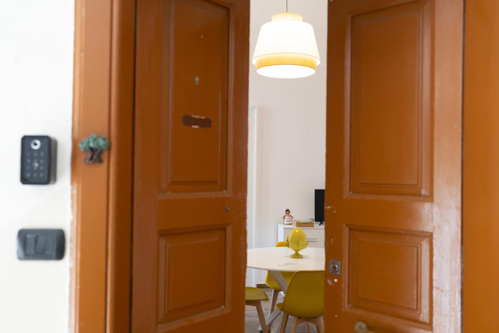 Palazzo Manzoni Apartments Bari Pokój zdjęcie
